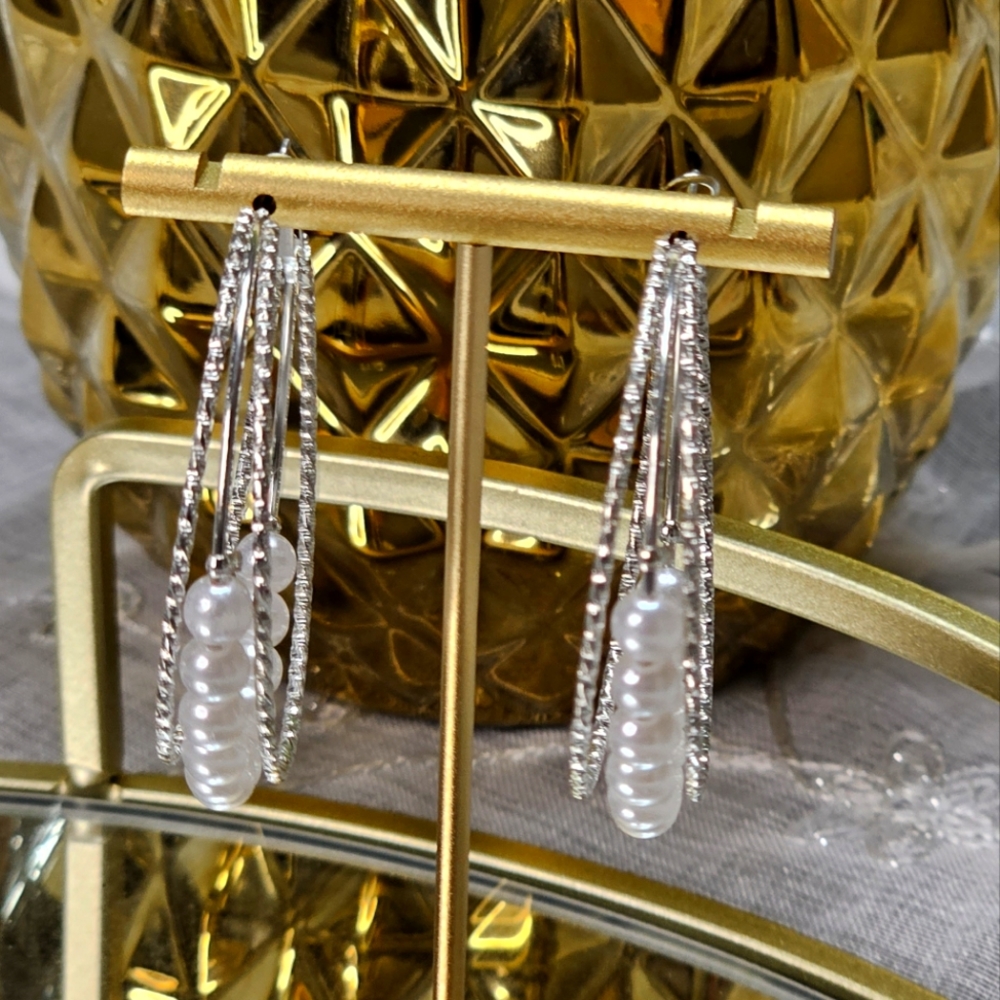 HOOP PEARL'S EARRING - Picture 1 of 2